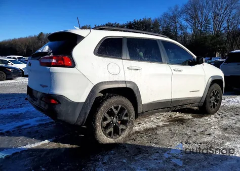 2017 Jeep Cherokee Trailhawk z USA, uszkodzony, nr VIN 1C4PJMBS8HW659034